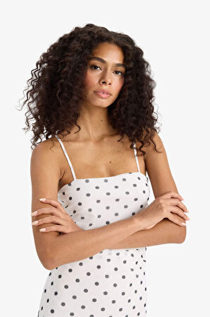 Bodycon Vücudu Saran Kare Yaka Puantiye Tül Askılı Midi Elbise