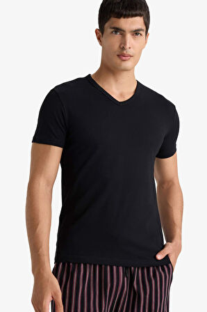 Slim Fit Dar Kesim V Yaka Üst