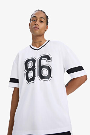 DeFactoFit Hızlı Kuruyan Oversize Geniş Kalıp V Yaka Baskılı Sporcu Kısa Kollu Tişört E4118AX25SMWT34