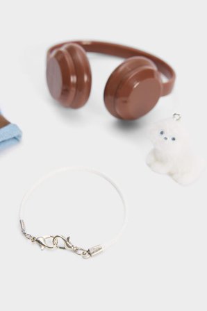 Kadın Kedi Detaylı Giydirilebilir Charm Anahtarlık Kostümü