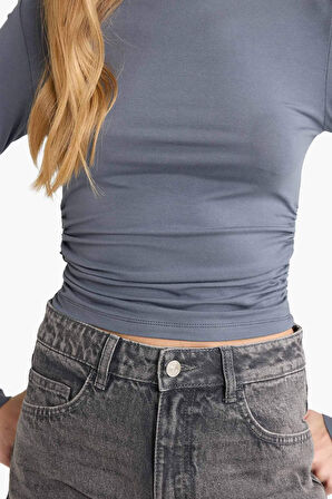 Fitted Yarım Balıkçı Yaka Uzun Kollu Bluz