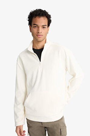 Regular Fit Dik Yaka Yarım Fermuarlı Kadife Sweatshirt