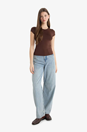 Fitted Bisiklet Yaka Kısa Kollu Tişört