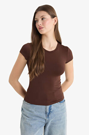 Fitted Bisiklet Yaka Kısa Kollu Tişört