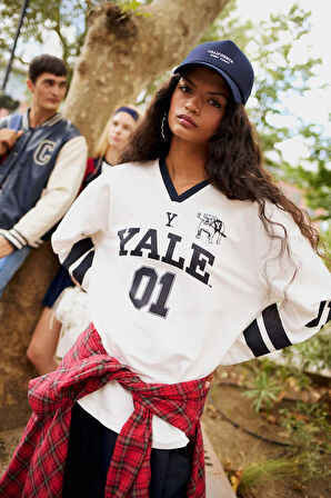 Coool Yale University Regular Fit V Yaka Uzun Kollu Tişört