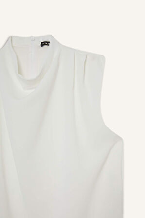 Regular Fit Balıkçı Yaka Krep Kolsuz Bluz