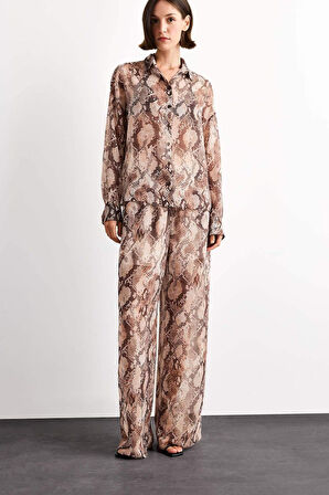 Comfort Fit V Yaka Desenli Şifon Uzun Kollu Gömlek