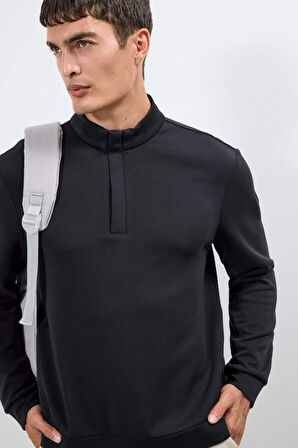 Regular Fit Dik Yaka Yarım Fermuarlı Sweatshirt