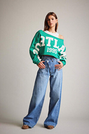 Kayık Yaka Sweatshirt