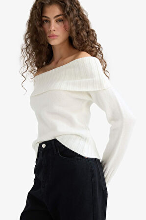 Slim Fit Dar Kesim Açık Omuz Kazak