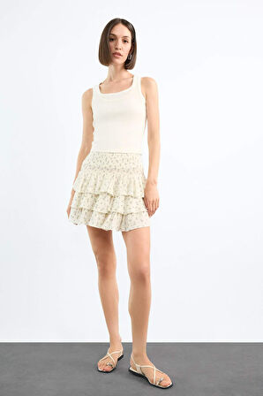 Beli Lastikli Çiçek Desenli Volanlı Mini Etek