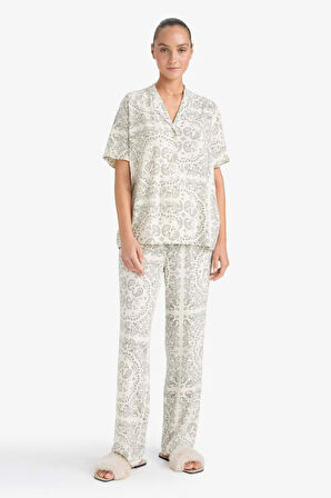 Pijama Takımı Regular Fit Viskon Desenli Kısa Kollu Üst Uzun Alt-Fall in Love 