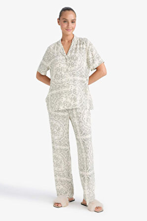 Pijama Takımı Regular Fit Viskon Desenli Kısa Kollu Üst Uzun Alt-Fall in Love 
