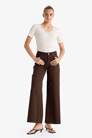 Slim Fit Dar Kesim V Yaka Fitilli Kaşkorse Kısa Kollu Tişört