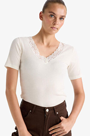 Slim Fit Dar Kesim V Yaka Fitilli Kaşkorse Kısa Kollu Tişört