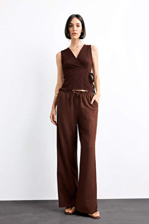 Fitted Önden Bağlamalı Bürümcük Kolsuz Bluz