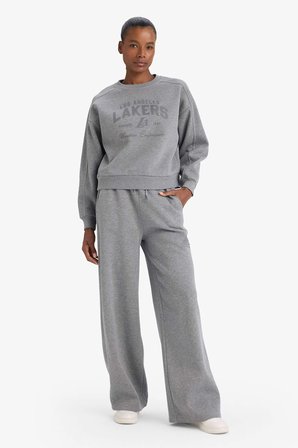 DeFacto NBA Los Angeles Lakers Bisiklet Yaka Sweatshirt F8216AX25WNGR362