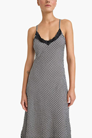 V Yaka Baskılı Gofre Dokulu Kısa Kollu Midi Elbise