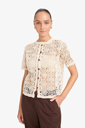 Regular Fit Bisiklet Yaka Brode Kısa Kollu Hırka