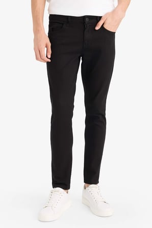DeFacto Carlo Skinny Fit Ekstra Dar Kalıp Normal Bel Ekstra Dar Paça Jean Pantolon R8763AZ25AUNM40