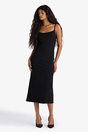 Bodycon Vücudu Saran İnce Askılı Midi Elbise 
