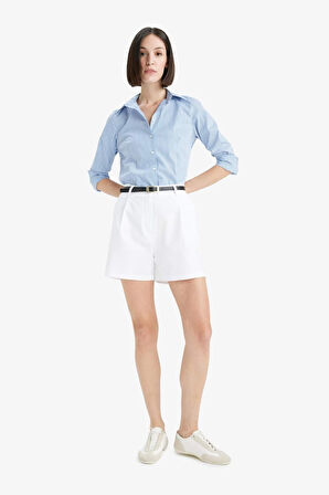 Yüksek Bel Kemerli Kısa Paça Beyaz Şort