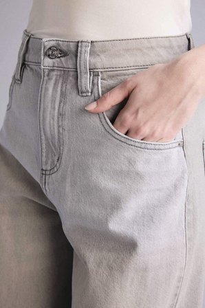 DeFacto Baggy Fıt Yüksek Bel Jean Kar Yıkamalı Pantolon G4932AX26SMNM55