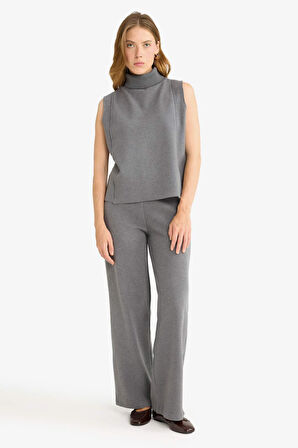 Straight Fit Geniş Paça Pantolon