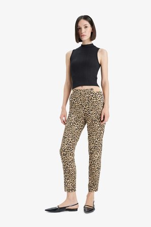 DeFacto Sigaret Saten Kumaş Pantolon Leopar Desenli Normal Bel Beli Lastikli Düz Paça J8741AZ25WNBG350