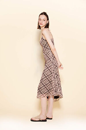 Coool V Yaka Kareli Tül Askılı Midi Elbise