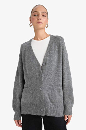 Oversize Geniş Kalıp V Yaka Yumuşak Dokulu Düğmeli Hırka