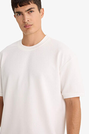 Oversize Geniş Kalıp Bisiklet Yaka Kısa Kollu Tişört