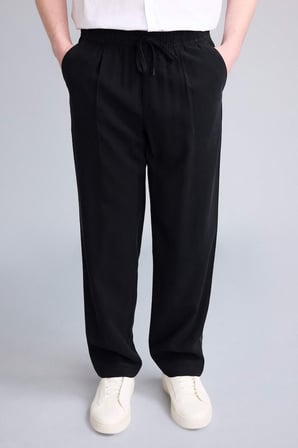 DeFacto Yumuşak Dokulu Relax Fit Siyah Pantolon G8149AX26SMBK81