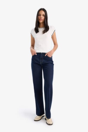 DeFacto Slim Fit Dar Kesim Bisiklet Yaka Ribana Kısa Kollu Tişört E6992AX25SPER105