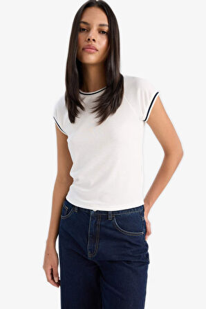 DeFacto Slim Fit Dar Kesim Bisiklet Yaka Ribana Kısa Kollu Tişört E6992AX25SPER105