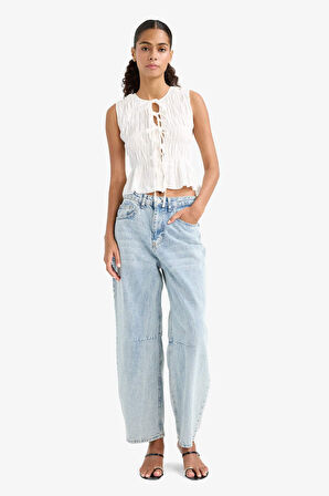 Slim Fit Dar Kesim Bisiklet Yaka Bağlamalı Dokulu Kolsuz Bluz