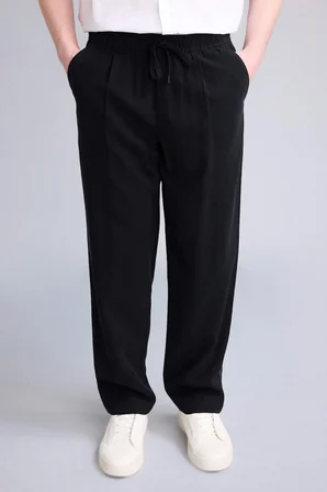 DeFacto Yumuşak Dokulu Relax Fit Siyah Pantolon G8149AX26SMBK81