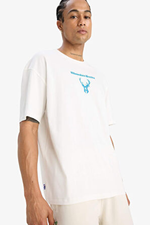 DeFactoFit NBA Milwaukee Bucks Oversize Fit Bisiklet Yaka Kısa Kollu Tişört