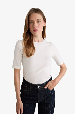 Slim Fit Dar Kesim Bisiklet Yaka Fitilli Kaşkorse Kısa Kollu Tişört