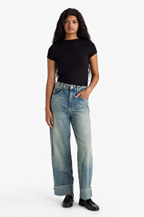 Slim Fit Dar Kesim Yarım Balıkçı Yaka Kısa Kollu Tişört