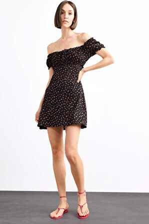 A Kesim Çiçekli Bürümcük Kısa Kollu Elbise