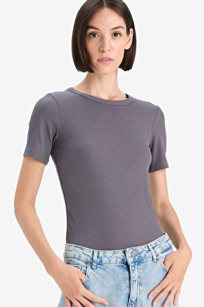 Slim Fit Dar Kesim Bisiklet Yaka Basic Düz Fitilli Kaşkorse Kısa Kollu Tişört