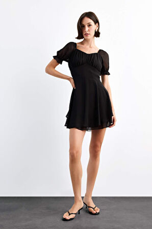 Şifon Kısa Kollu Mini Elbise