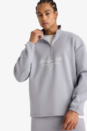 DeFacto NBA Brooklyn Nets Boxy Fit Dik Yaka Fermuarlı Sırt Baskılı Skuba Dalgıç Kumaş Sweatshirt E8764AX25AUGR445