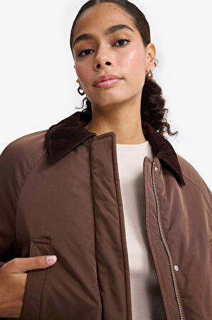 Regular Fit Kontrast Yaka Fermuarlı Parka