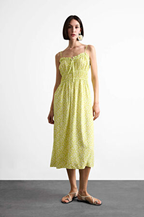 Çiçek Desenli Büzgülü Yaka Askılı Midi Elbise