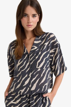 DeFacto 	Loose Fit Zebra Desenli Modal Kısa Kollu Gömlek F0879AX25SMBK81