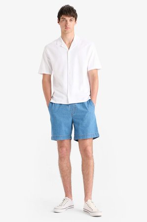 DeFacto Regular Fit Polo Yaka Hafif Kumaş Kısa Kollu Gömlek E1061AX25SMWT34