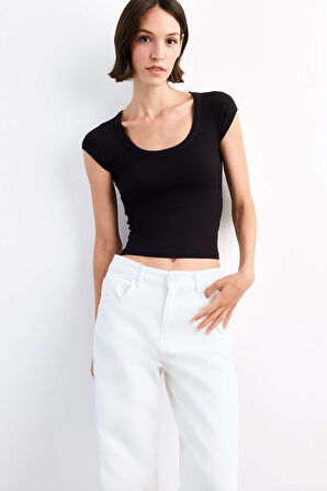 Bisiklet Yaka Kısa Kollu Tişört