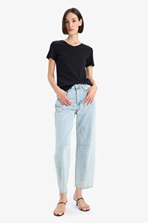 Slim Fit Dar Kesim V Yaka Basic Düz Ribana Kısa Kollu Tişört